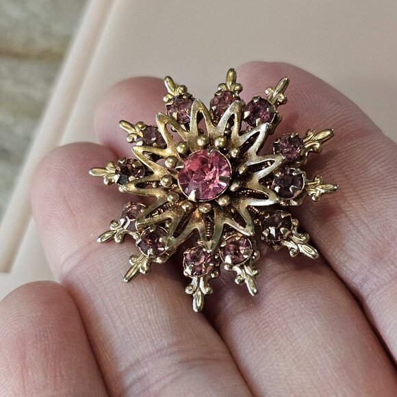 Vintage Gold Tone Pink Flower Snowflake Sun Brooch Pronged 3D Layered 1.25" - Picture 4 of 9